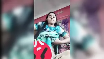 Cute Bengali Babe Flashing Her Boobs During Late Night Call