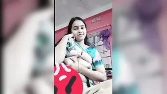 Cute Bengali Babe Flashing Her Boobs During Late Night Call