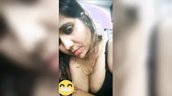 Indian Bhabhi Spreading Her Pussy Wide For Her New Secret Lover