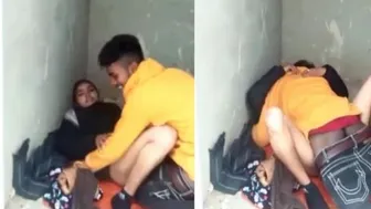 Desi Lovers Fucking Hard In Abandoned House Private Video