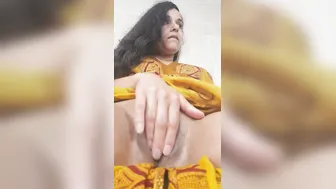 Horny Girl Rubbing Her Wet Pussy Moaning Loudly On Camera