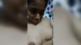 Horny Babe Fingering Her Dripping Pussy Until She Squirts