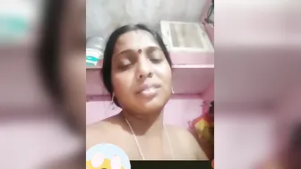 Bihari Housewife Using Kitchen Roller To Pleasure Herself