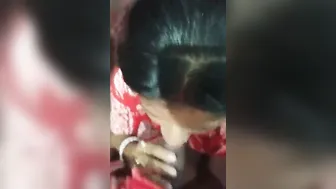 Horny Housewife Sucking Her Man Wearing Nighty Before Bedtime