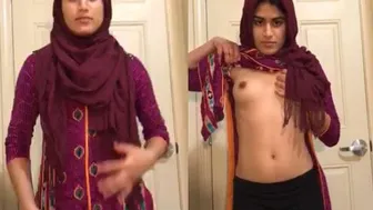 GF Flashing Perky Boobs To Boyfriend During Video Call