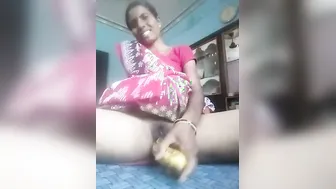 Housewife Fingering Her Wet Pussy Home Alone Masturbating