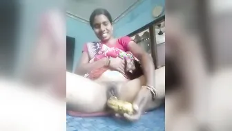Housewife Fingering Her Wet Pussy Home Alone Masturbating