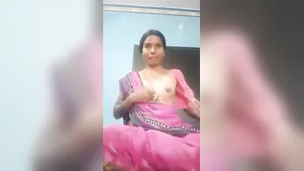Telugu Housewife Exposing Her Naked Body In Homemade Video Clip