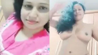 Sri Lankan Gf Taking Nude Selfies Exposing Her Body For Me