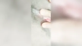 Cute Lankan Babe Spreading Her Pink Pussy On Camera