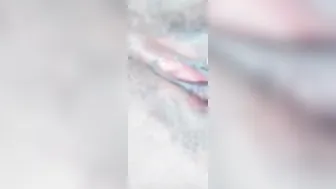 Cute Lankan Babe Spreading Her Pink Pussy On Camera