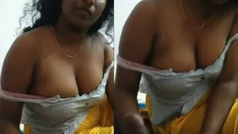 Dusky Tamil Babe Jerking Off Her Boyfriend Dick With Passion