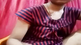 Rural Housewife Stripping Naked Performing Live On Camera Show