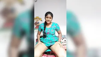 Super Hot Girl Spreading Pussy Wide In Homemade Mms Clip