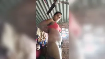 Village GF Showing Her Boobs And Pussy To Her Lover