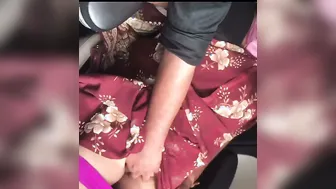 Driver Fingering Mature Aunty In Backseat Private Car Footage