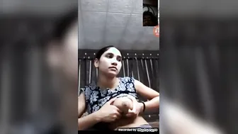 Busty Desi Babe Showing Off Her Natural Tits Amateur Footage
