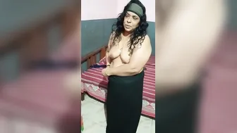 Mature Indian Aunty Accidentally Filmed While Changing Her Clothes