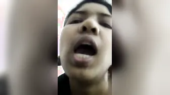 Desi Girl Caught In Leaked Sex Scandal Mms With Boyfriend