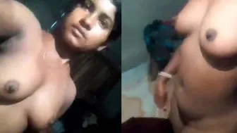 Horny Bhabhi Spreading Wide And Showing Her Dripping Pussy On Cam