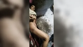 Married Bhabhi Riding Village Guy Raw In Outdoor Sex Tape