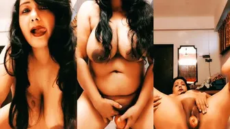 Horny Bhabhi Sliding A Juicy Apple Inside Her Tight Wet Pussy