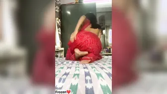 Innocent Girl Slowly Removing Her Saree Revealing Naked Curves