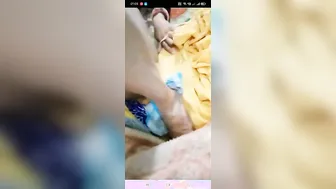 Married Bhabhi With Huge Pussy Performing Live For Her Fans