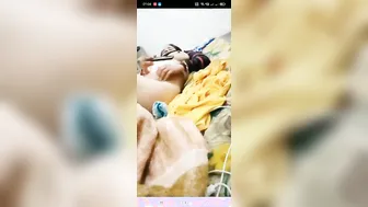 Married Bhabhi With Huge Pussy Performing Live For Her Fans