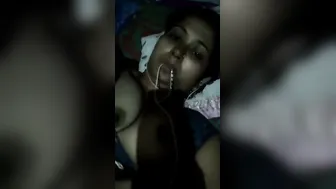 Lonely Bhabhi Exposing Her Heavy Tits During Private Video Call