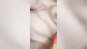 Thick Married Bhabhi Spreading Her Meaty Pussy Lips On Camera