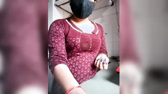 Dirty Bhabhi Squatting Pissing Live Showing Everything Close