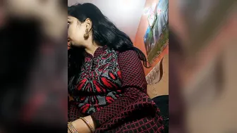 Naughty Desi Bhabhi Teasing With Her Perky Boobs On Camera Now