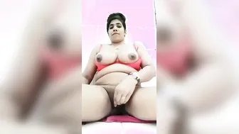 Lonely Bhabhi Using Fresh Cucumber From Kitchen On Her Pussy