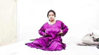 Chubby Pakistani Housewife Rubbing Her Pussy Till She Moans