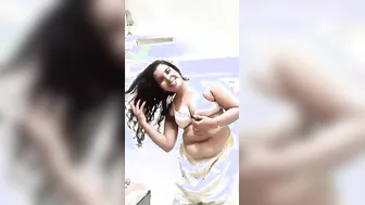 Big Booty Mallu Wife Stripping Completely Naked On Video Call