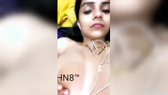 Sexy Bhabhi Flashing Her Big Tits Live For Online Admirers