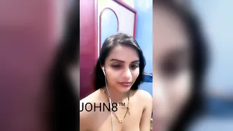 Sexy Bhabhi Flashing Her Big Tits Live For Online Admirers