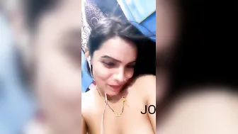 Sexy Bhabhi Flashing Her Big Tits Live For Online Admirers