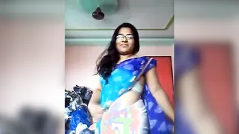 Curvy Marathi Wife Stripping Naked Showing Her Big Round Ass
