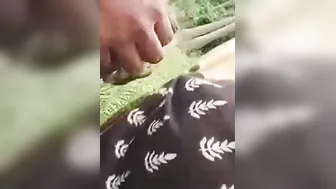 GF Giving Sloppy Blowjob Outdoors In Public Place