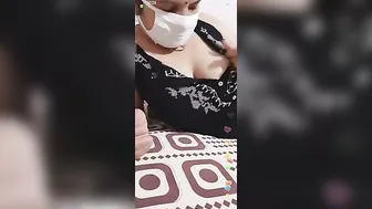 Mature Married Bhabhi Exposing Her Big Breasts Live On Cam
