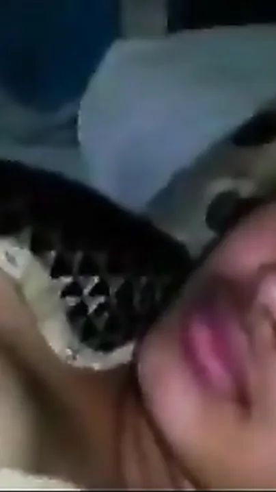 Cute bhabhi lets her borny spouse have a fun her big mangos