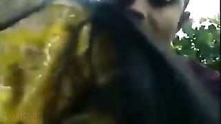 Desi college hotty gets her meatballs sucked by her boyfriend in the park