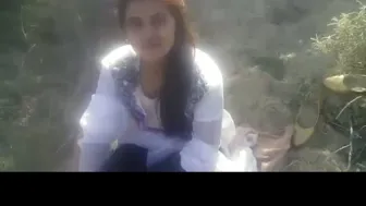 Dilettante hotty is getting enticed and teased by her bf