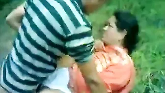 Aged bhabhi enjoys outdoor 3some with 2 strangers