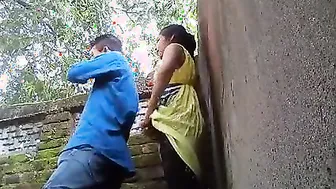 Indian blue film clip of desi hotty with her bf