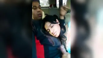 Office girl engulfing penis of her boss in car