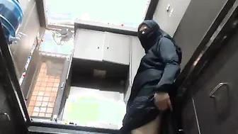 Hyderabadi bhabhi playing with her in kitchen