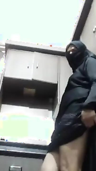 Hyderabadi bhabhi playing with her in kitchen